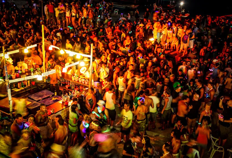 large_Full-Moon-Party-Koh-Phangan-Thailand.jpg