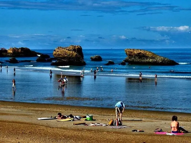 02a140284743892771d0e063a60ef795--biarritz.jpg