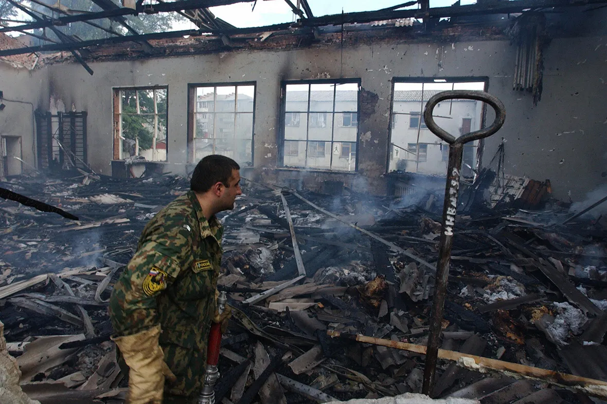 beslan-school-hostage-crisis-masscare-2004.jpg