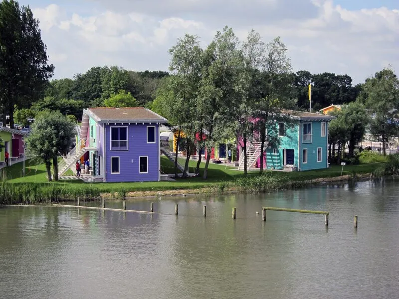 Camping Zeeburg - Waterfront Eco-Cabins