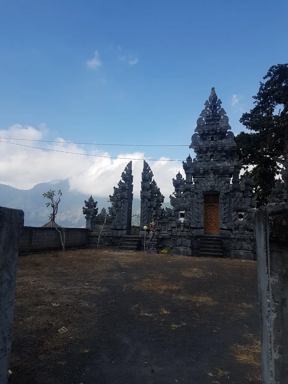 An old, run down temple on one of the banks of Lake Batur.