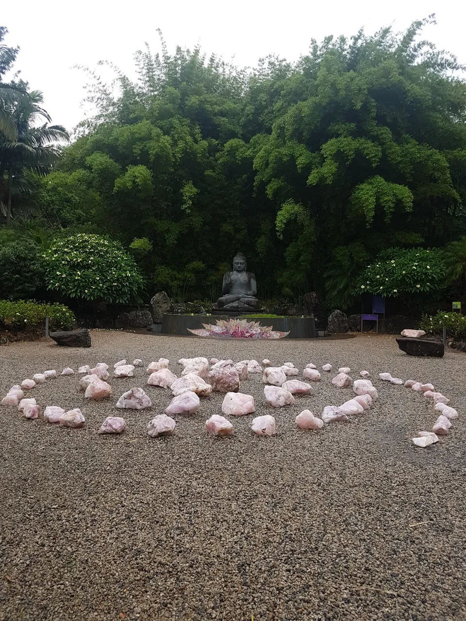 Where were many different displays and attractions to visit and it took me an hour to walk around the grounds but you could easily spend lots more time here taking it all in.