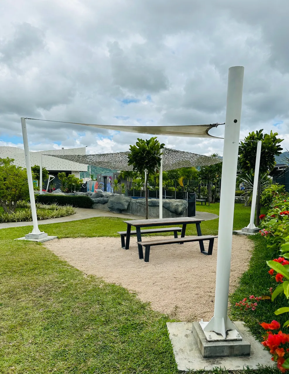 This is exactly midway…you get to sit and can also order some quick bites and drinks as refreshments before continuing the journey.