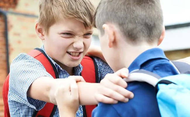 Resultado de imagen para niÃ±os manipulados por otros niÃ±os