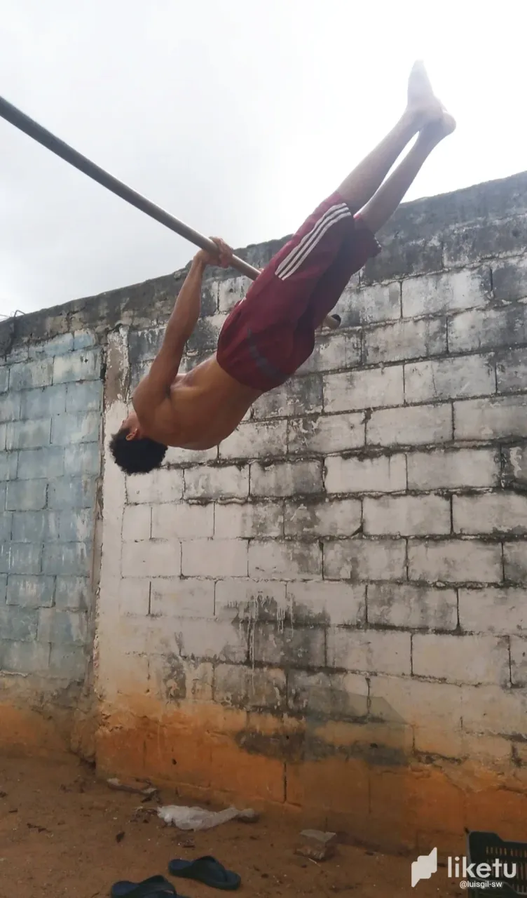 clvchhnsm0002husz5um25r39_1713882403004.webp