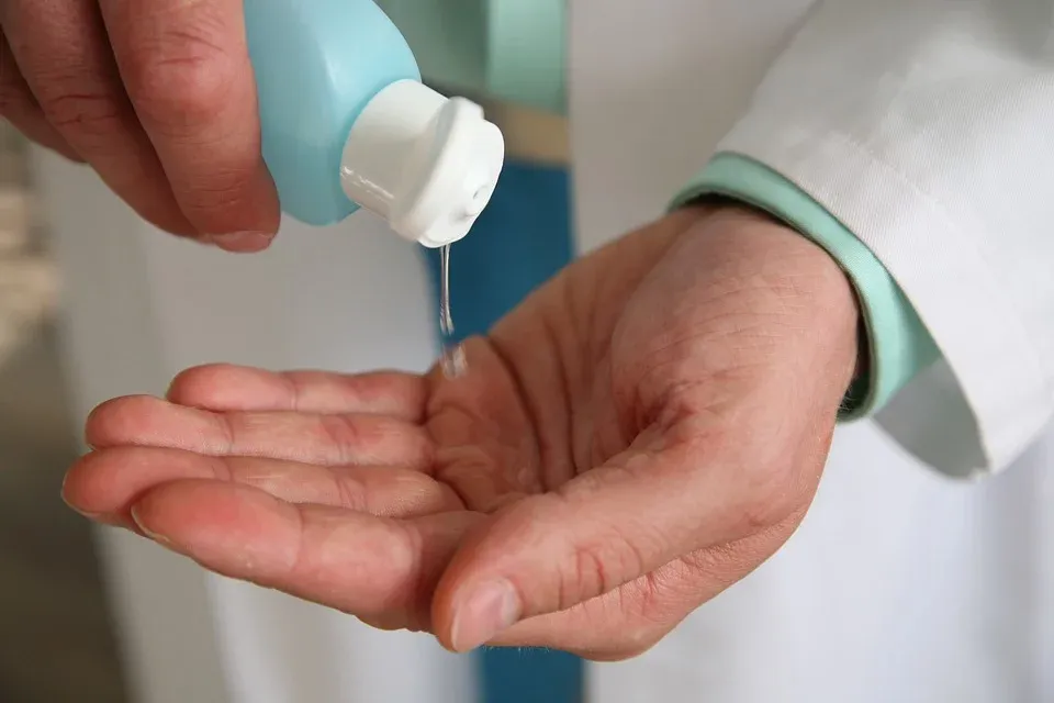 hygiene-3517277_960_720 Händedesinfektion.webp