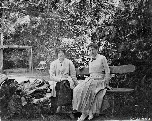 Renée et Hélène PENSA 1918 2.jpg