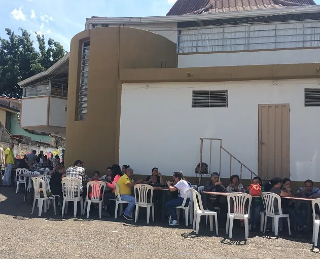 sentados.jpg