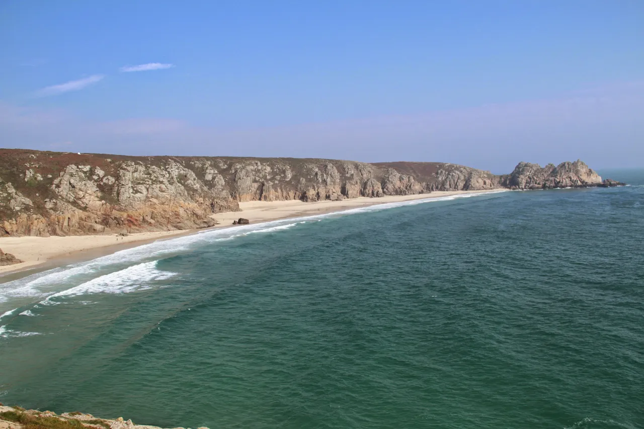 You can just see some folks chilling out on the beaches