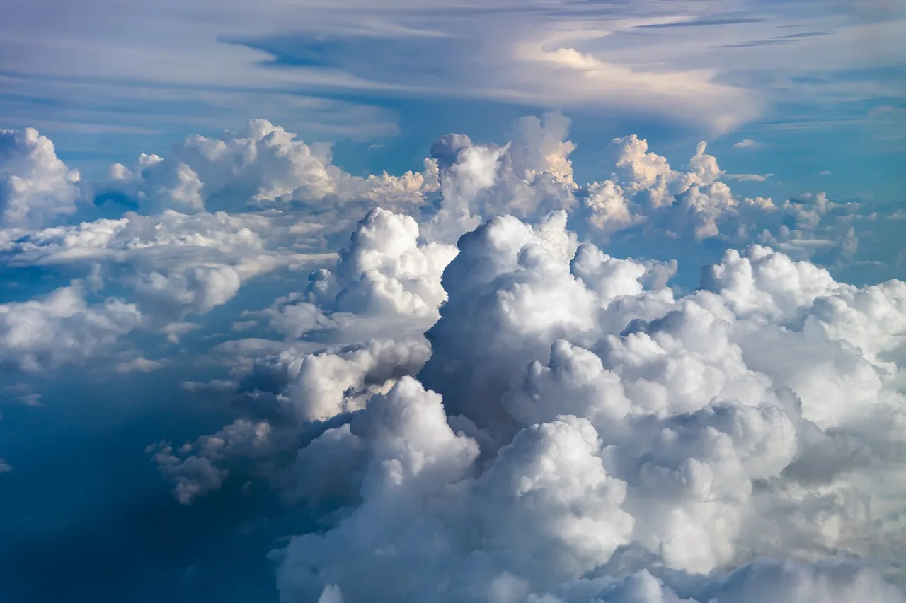 clouds2085112_1280.jpg