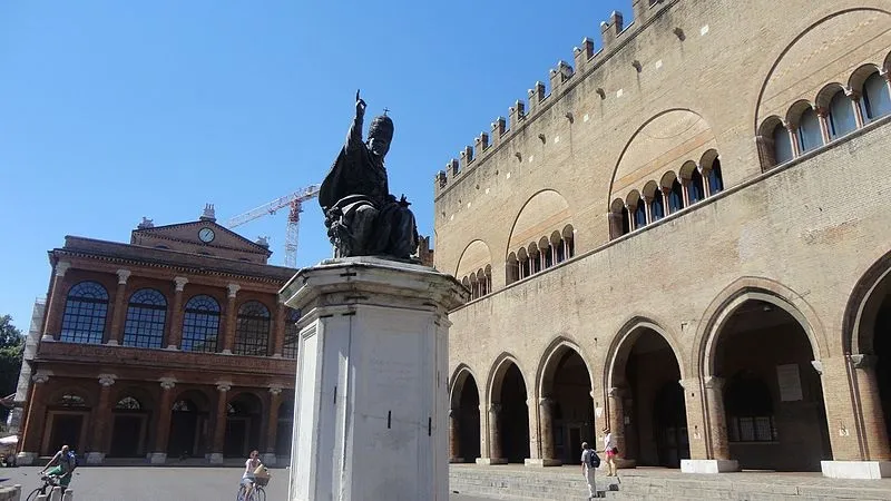 PIAZZA_CAVOUR_RIMINI.jpg