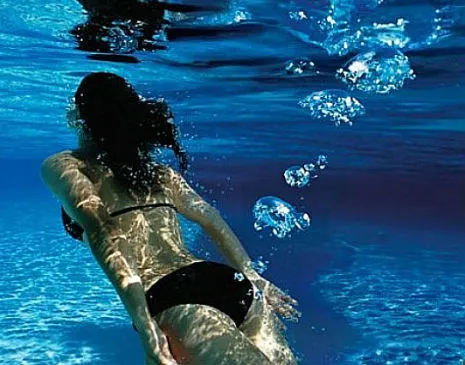 fartladyswims.jpg
