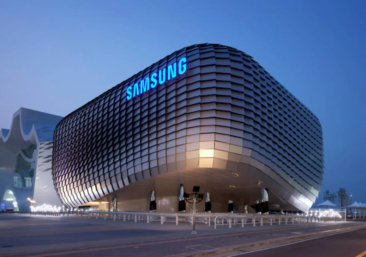 Samsung-UTAMA.jpg