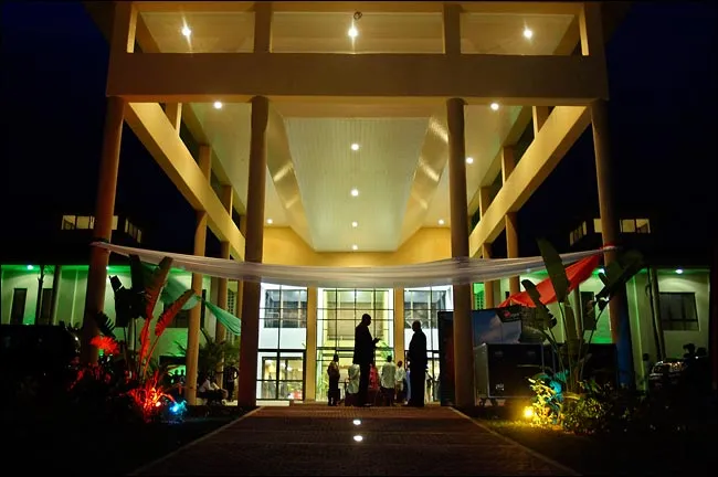 650-lobby-03.jpg