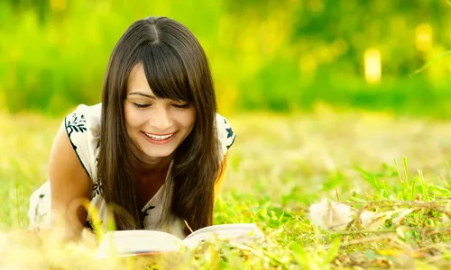 3-read-novel.jpg