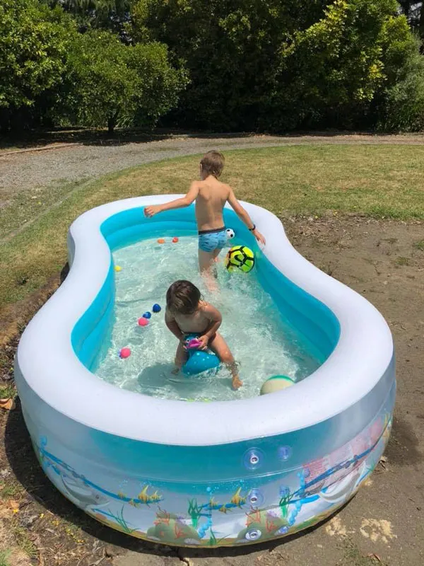 kids-in-pool.jpg