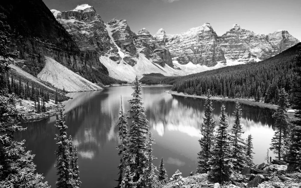 moraine BW.jpg