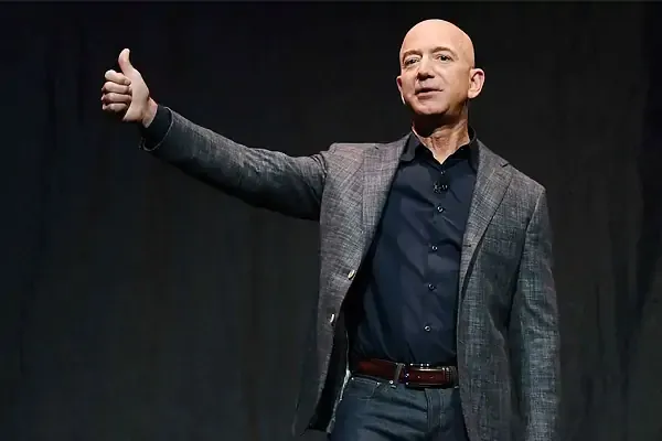 Amazon CEO Jeff Bezos is committed to spending the $10 billion that he invested in the Bezos Earth Fund, on climate change by 2030. “The Earth Fund will invest in scientists, NGOs, activists, and the private sector to help drive new technologies, investments, policy change and behavior,” said Andrew Steer, the CEO of the fund. Steer was appointed the fund's CEO on Tuesday and he had been the president of World Resources Institute.Amazon CEO Jeff Bezos is committed to spending the $10 billion that he invested in the Bezos Earth Fund, on climate change by 2030. “The Earth Fund will invest in scientists, NGOs, activists, and the private sector to help drive new technologies, investments, policy change and behavior,” said Andrew Steer, the CEO of the fund. Steer was appointed the fund's CEO on Tuesday and he had been the president of World Resources Institute.