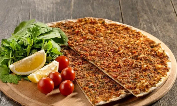 ruyada-lahmacun-gormek-lahmacun-yemek-lahmacun-almak-vermek-ruya-tabirleri-sozlugu-1001ruyatabiri-696x415.jpg