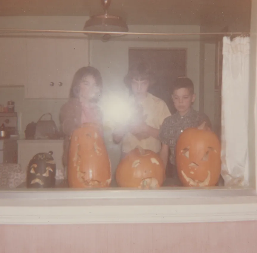 1964-10-31 - Morehead Family Photos- Halloween - 18.png