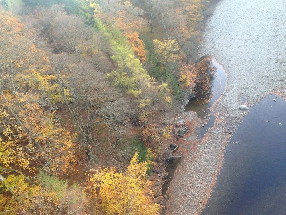 19 Looking down over Garry Bridge - gorgeous sml.jpg