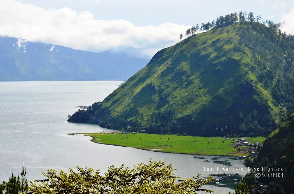 laut tawar lake.jpg