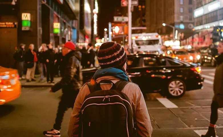 people-1031169__480.jpg