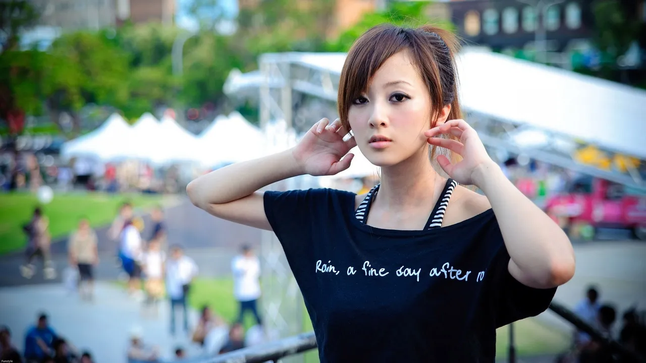 a-Japanese-Girl-lkp.jpg