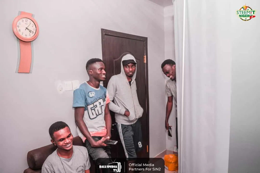 GBWA-20181030120830.jpg