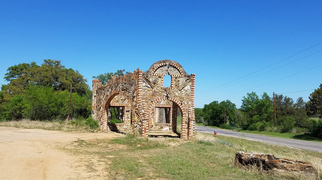 oldstonegasstation1.jpg