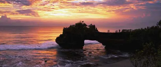 Tanah Lot Beach.png