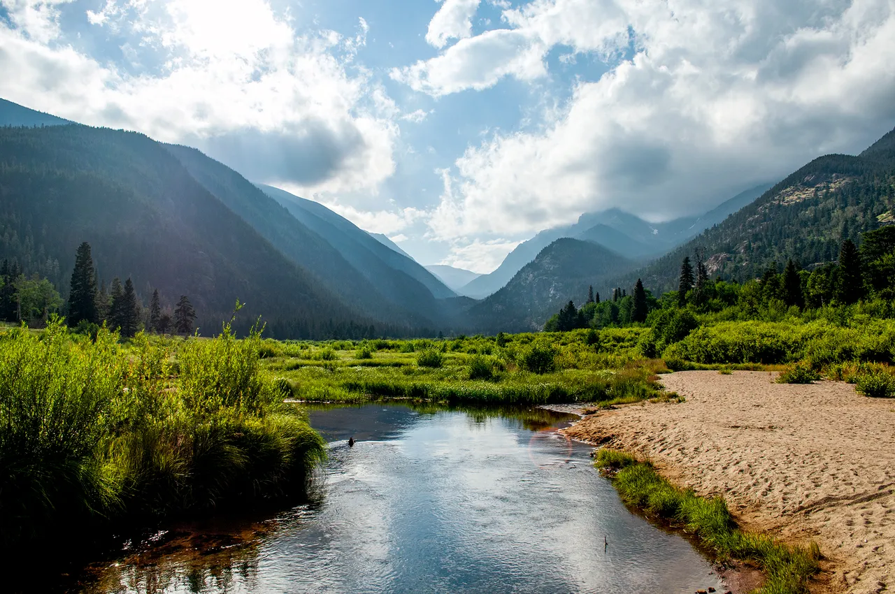 rockymountainholler.jpg