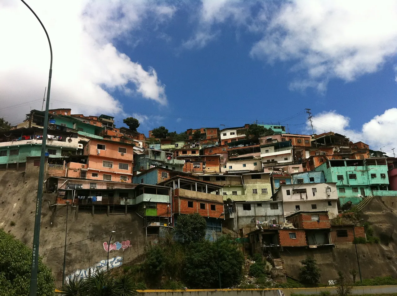 caracas-479685_1920.jpg