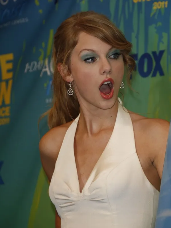 t_swizzle_surprised.jpg