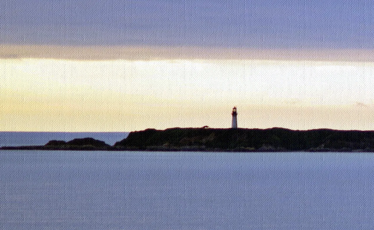 IMGP2927_lighthouse_crop_text.JPG