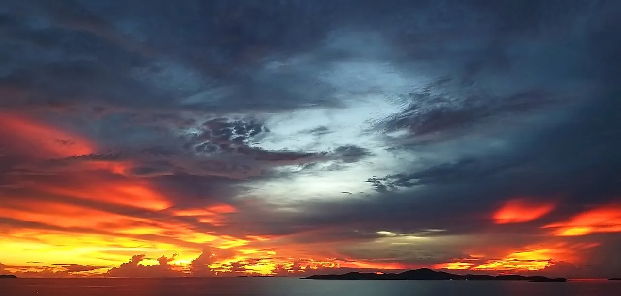kohsamui99_sunsets_210u.jpg