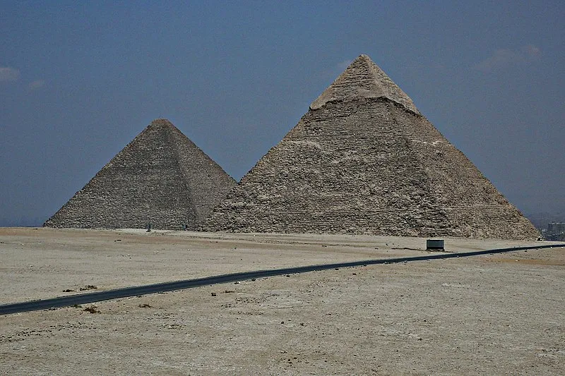 Piramides_de_Giza-Egipto.jpg