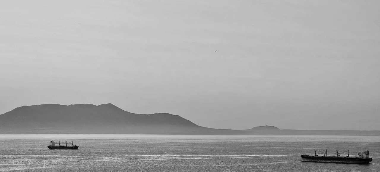 ships-antofagasta-007-bw.jpg