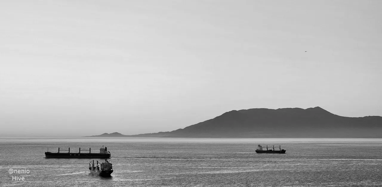 ships-antofagasta-005-bw.jpg