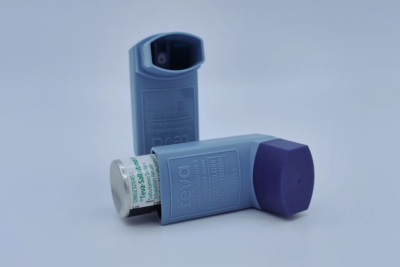 medicine-g559fc0a20_1920.jpg