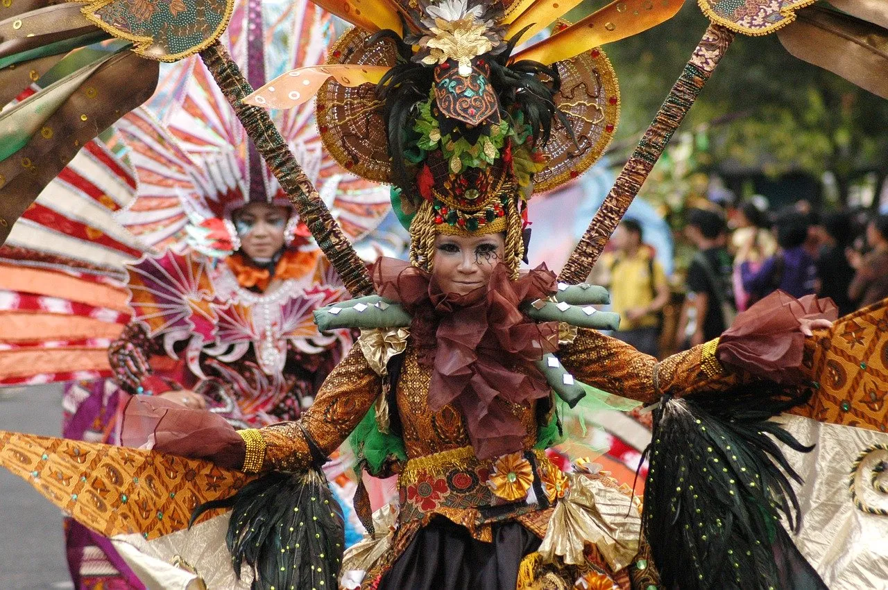 carnival-g8327c1e0b_1280.jpg