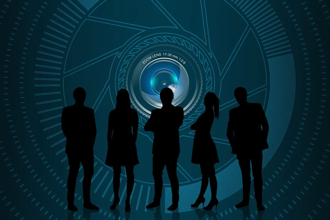 big-brother-4134505_1920.jpg