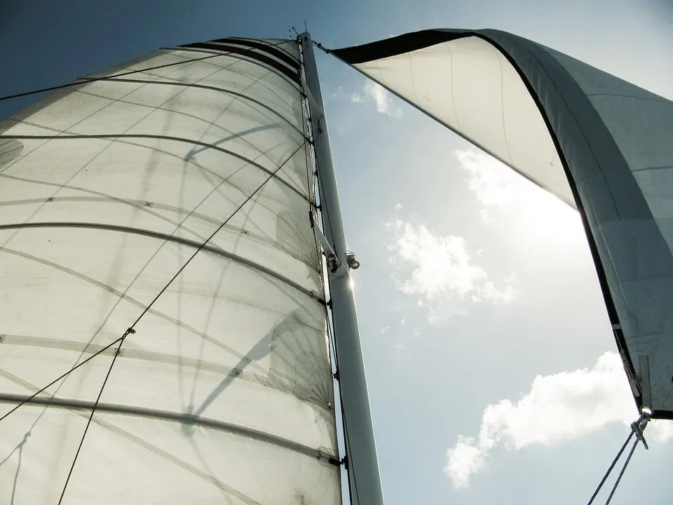 sailboat-691452_960_720.jpg