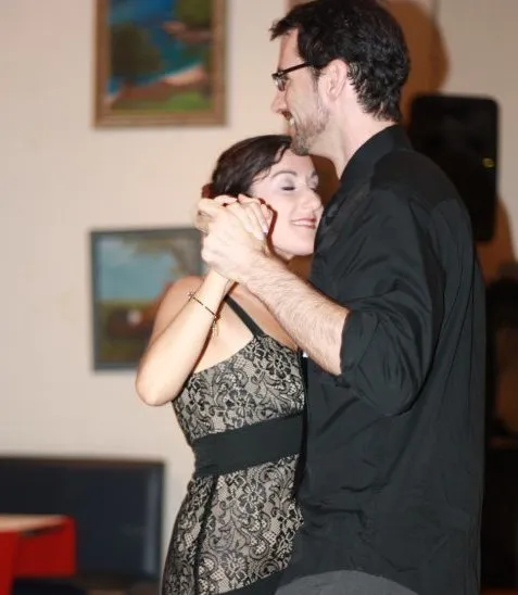 rsz_sarahanddavid-tango.jpg