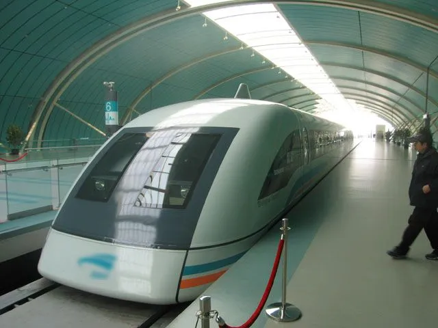 Shanghai_Transrapid_002.jpg