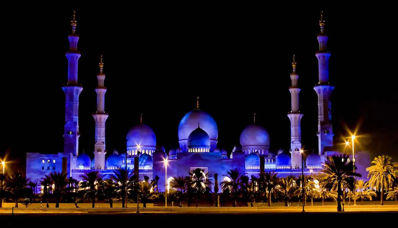 Sheikh Zayed Mosque.jpg