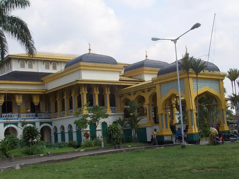 istana maimun medan.jpg