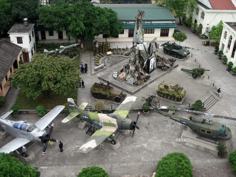 Vietnam_military_museum.jpg