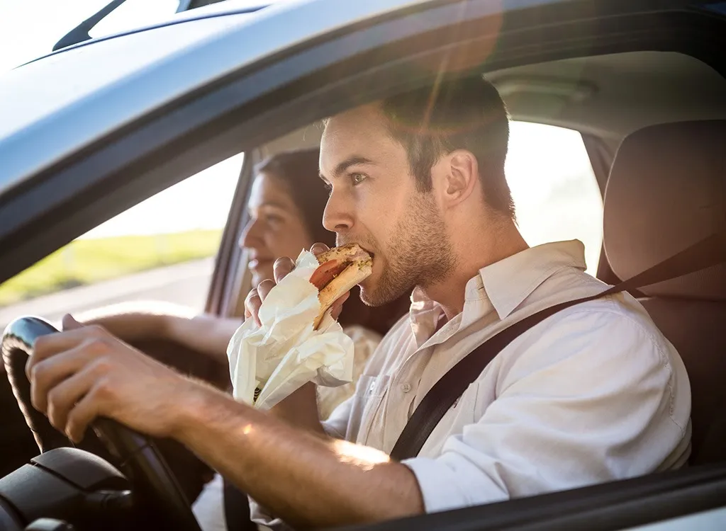 eating-while-driving(1).jpg