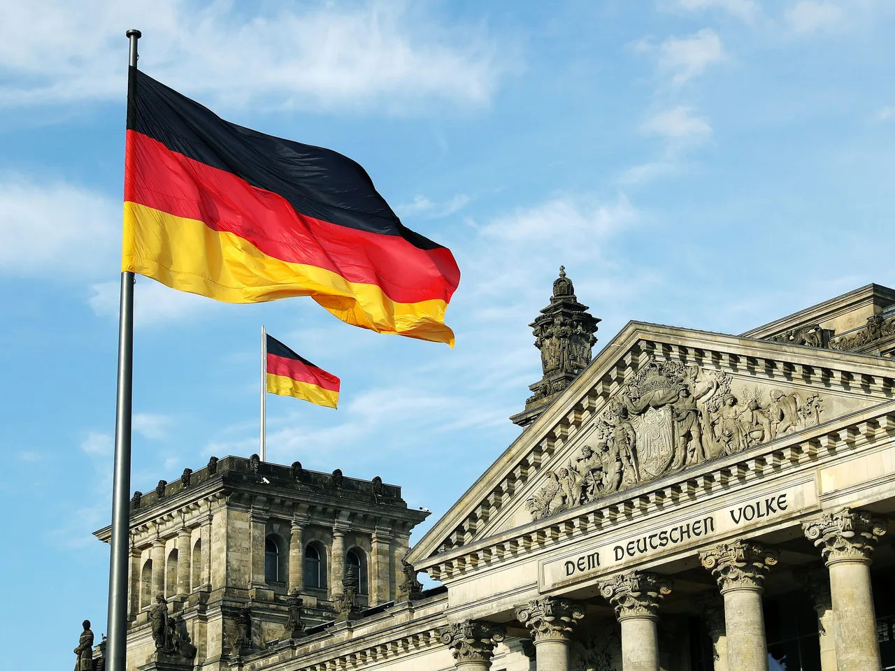 GermanFlag-TA-843187700.jpg